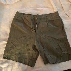 Harold Powell size 34 men’s shorts, linen!